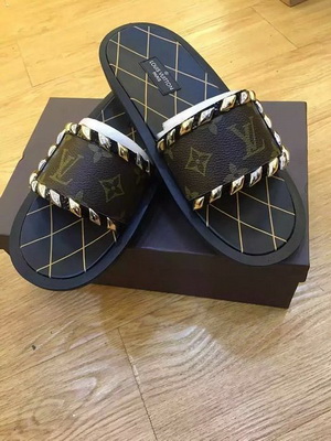 LV Slippers Women--011